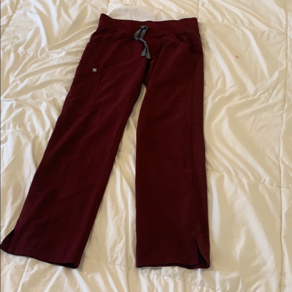FIGS Cargo Scrub Pants- XS petite.